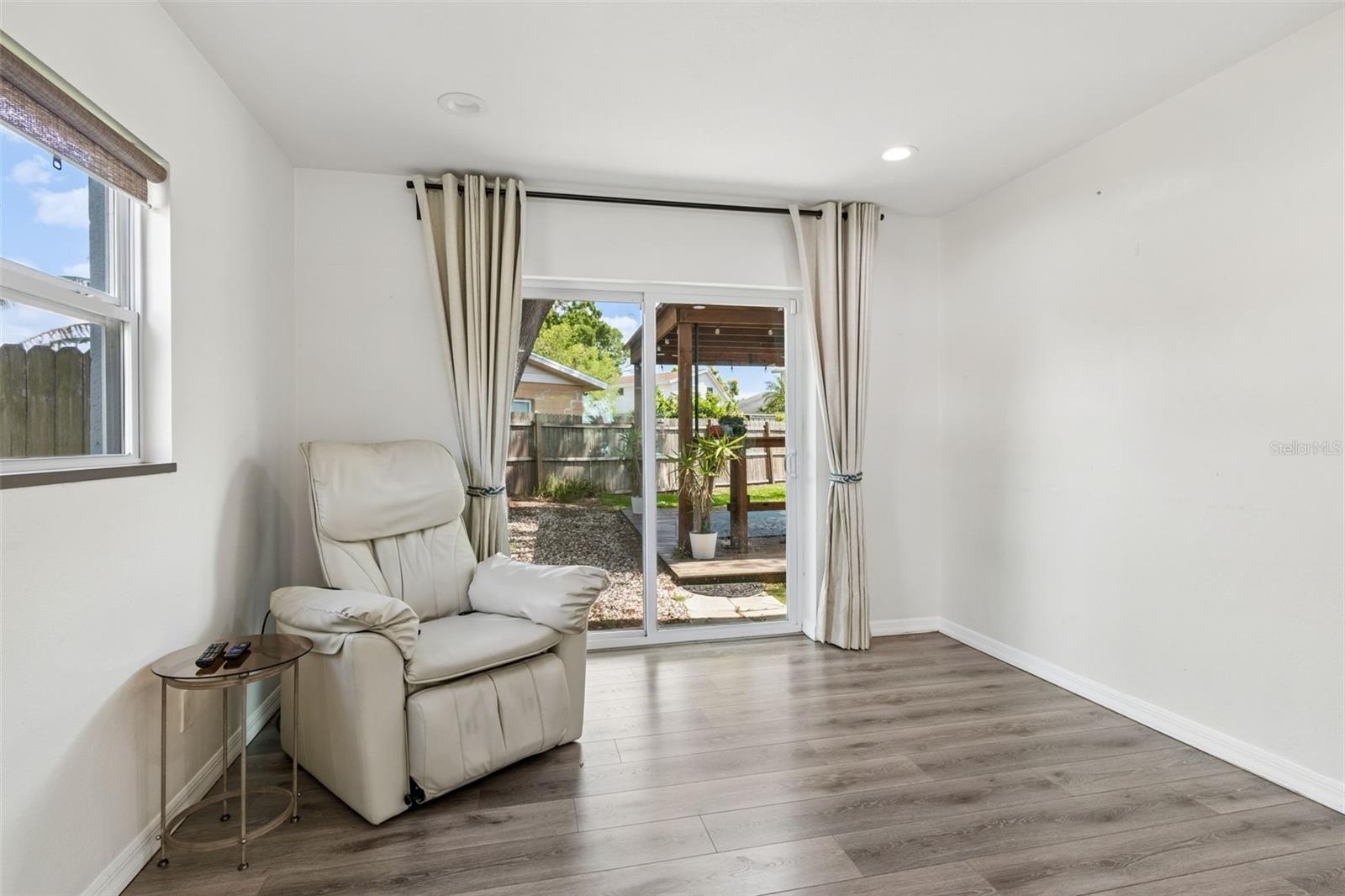 8043 124TH ST, SEMINOLE, FL, 33772