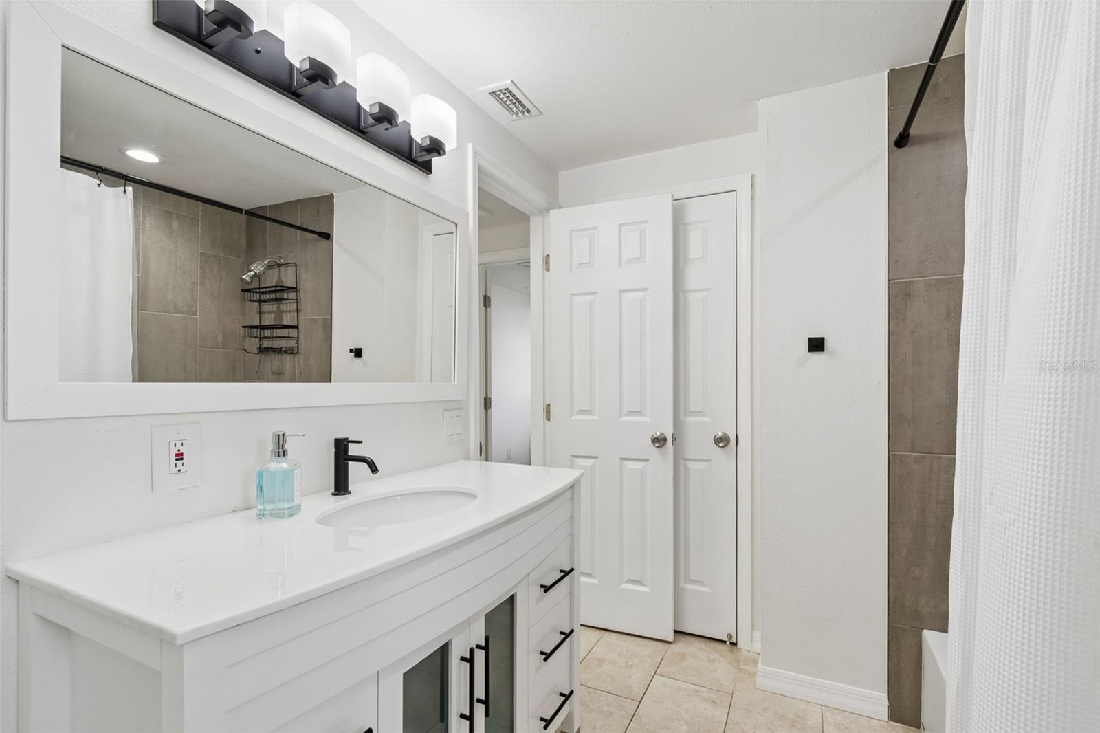 8043 124TH ST, SEMINOLE, FL, 33772