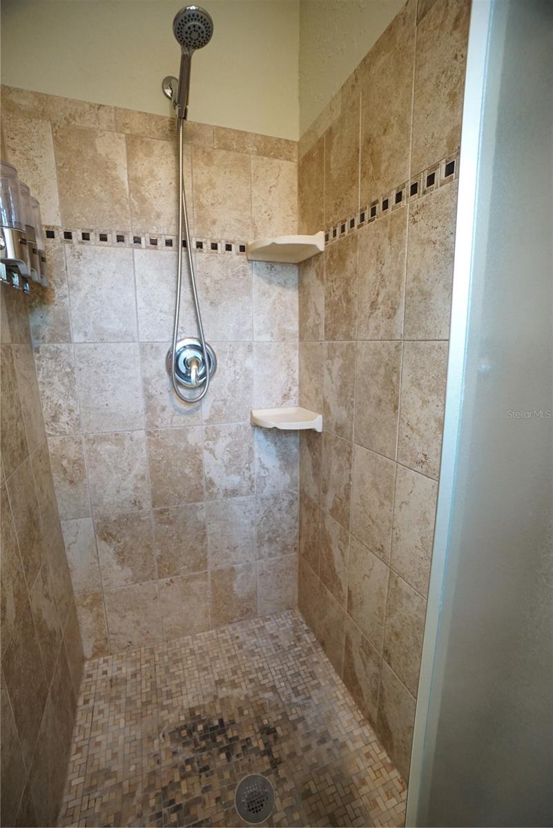 3205 W BALLAST POINT BLVD, TAMPA, FL, 33611