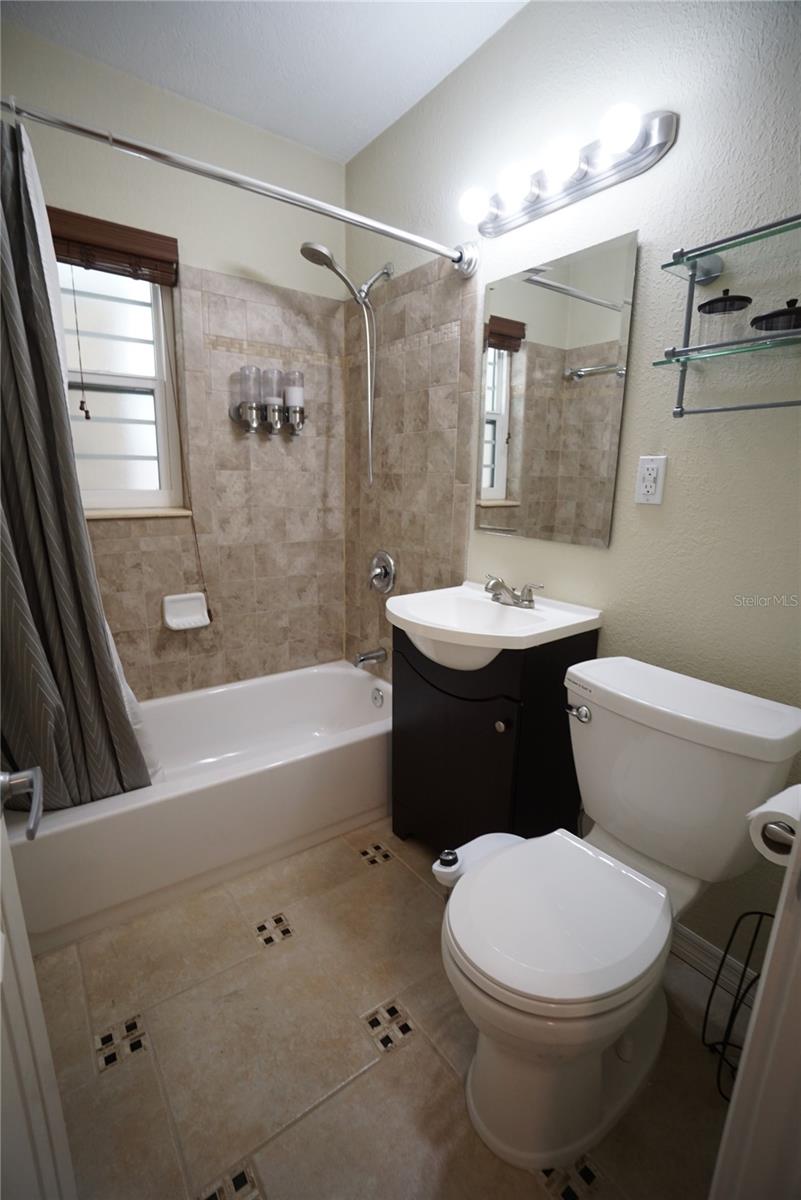 3205 W BALLAST POINT BLVD, TAMPA, FL, 33611