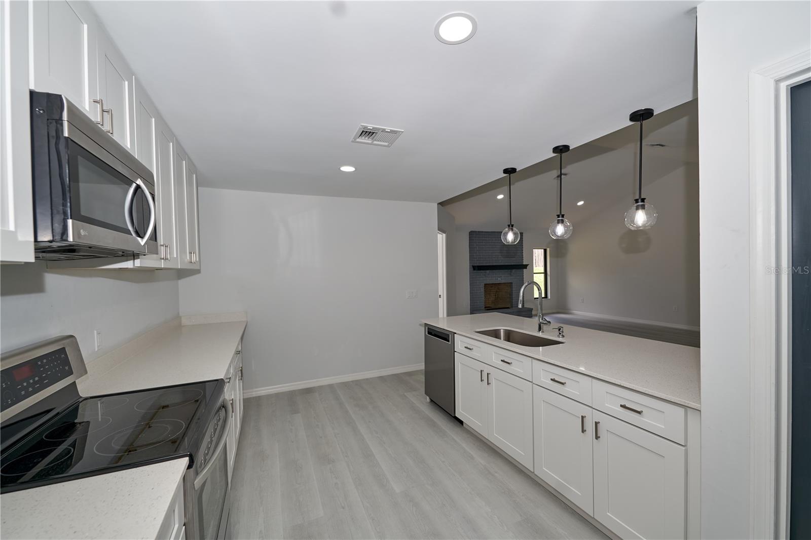119 RIDGECREST DR, EUSTIS, FL, 32726