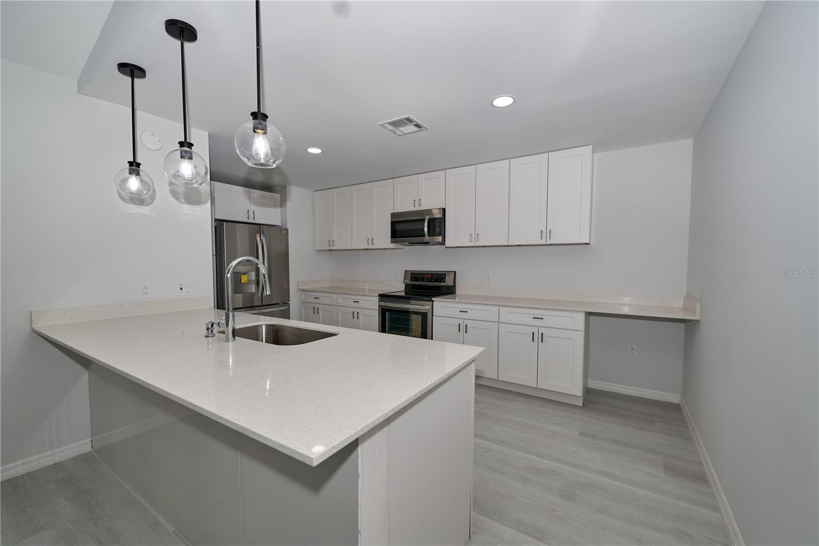 119 RIDGECREST DR, EUSTIS, FL, 32726