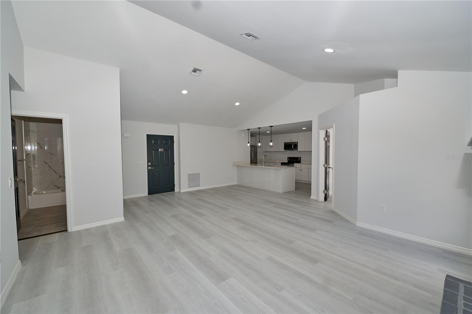119 RIDGECREST DR, EUSTIS, FL, 32726