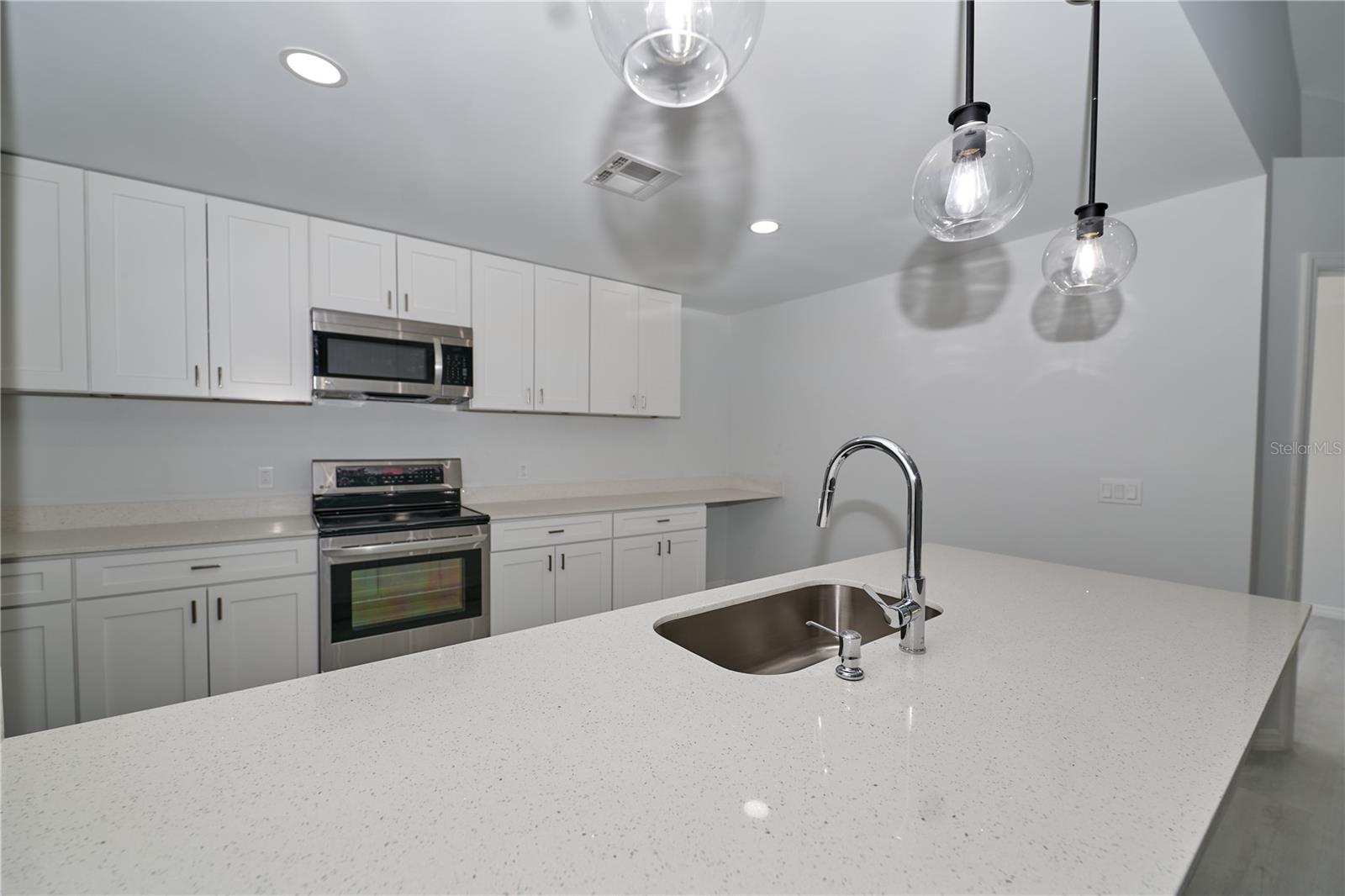 119 RIDGECREST DR, EUSTIS, FL, 32726