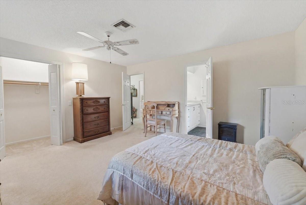236 W LAKE INA DR, WINTER HAVEN, FL, 33884