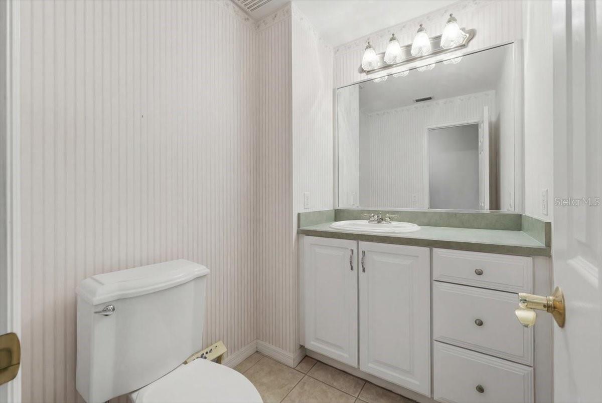 236 W LAKE INA DR, WINTER HAVEN, FL, 33884