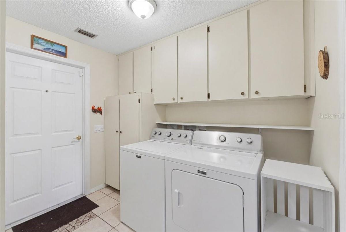 236 W LAKE INA DR, WINTER HAVEN, FL, 33884
