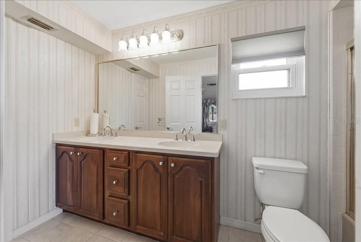 236 W LAKE INA DR, WINTER HAVEN, FL, 33884