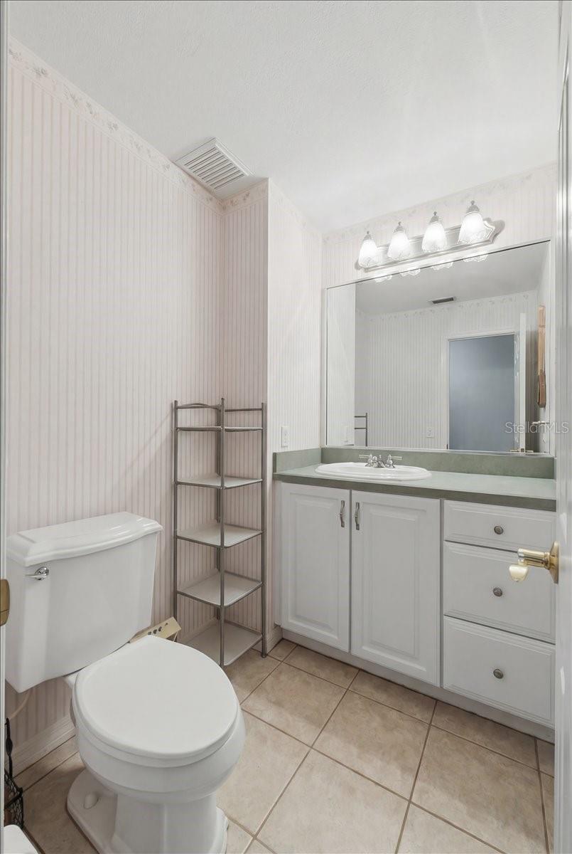 236 W LAKE INA DR, WINTER HAVEN, FL, 33884