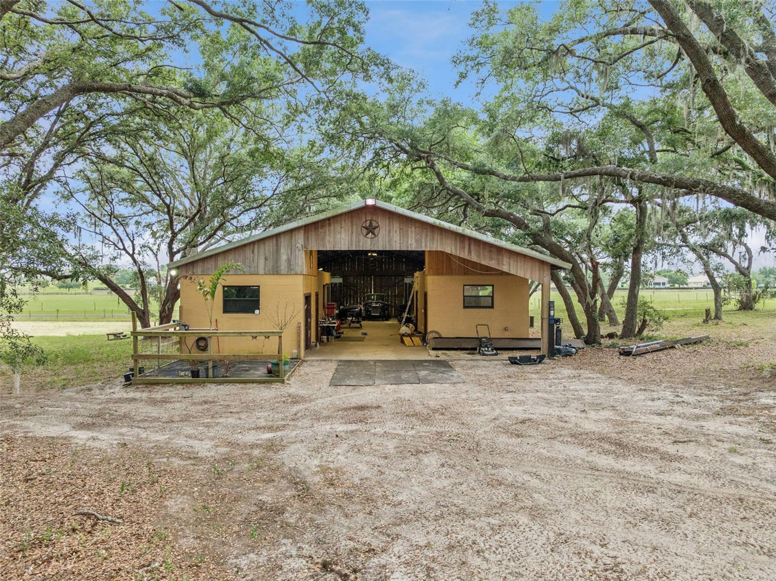 36203 MICRO RACETRACK RD, FRUITLAND PARK, FL, 34731