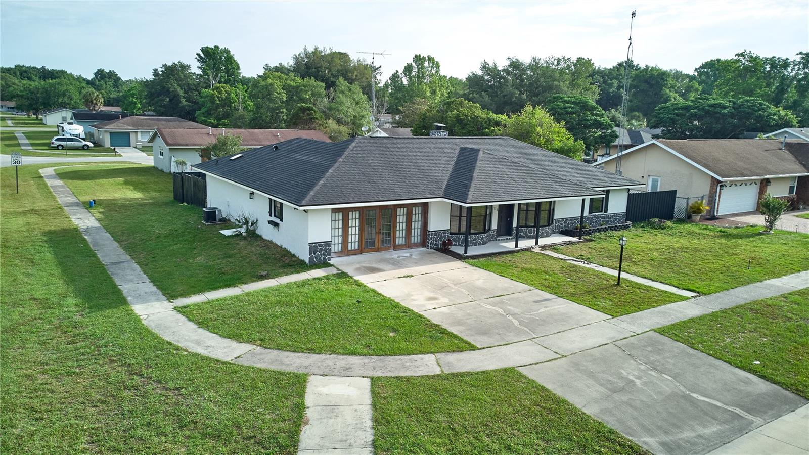 211 MARION OAKS LN, OCALA, FL, 34473