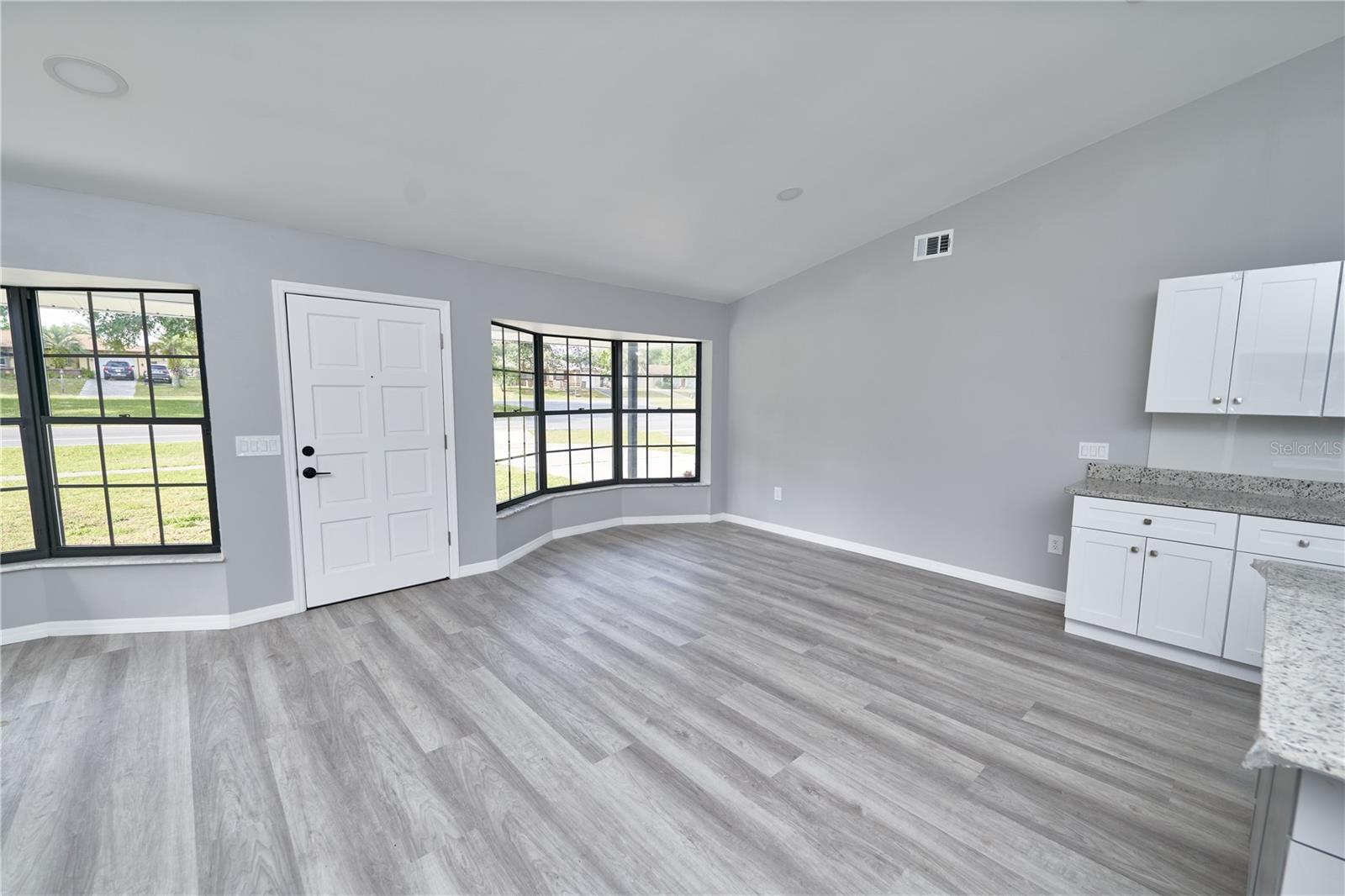 211 MARION OAKS LN, OCALA, FL, 34473