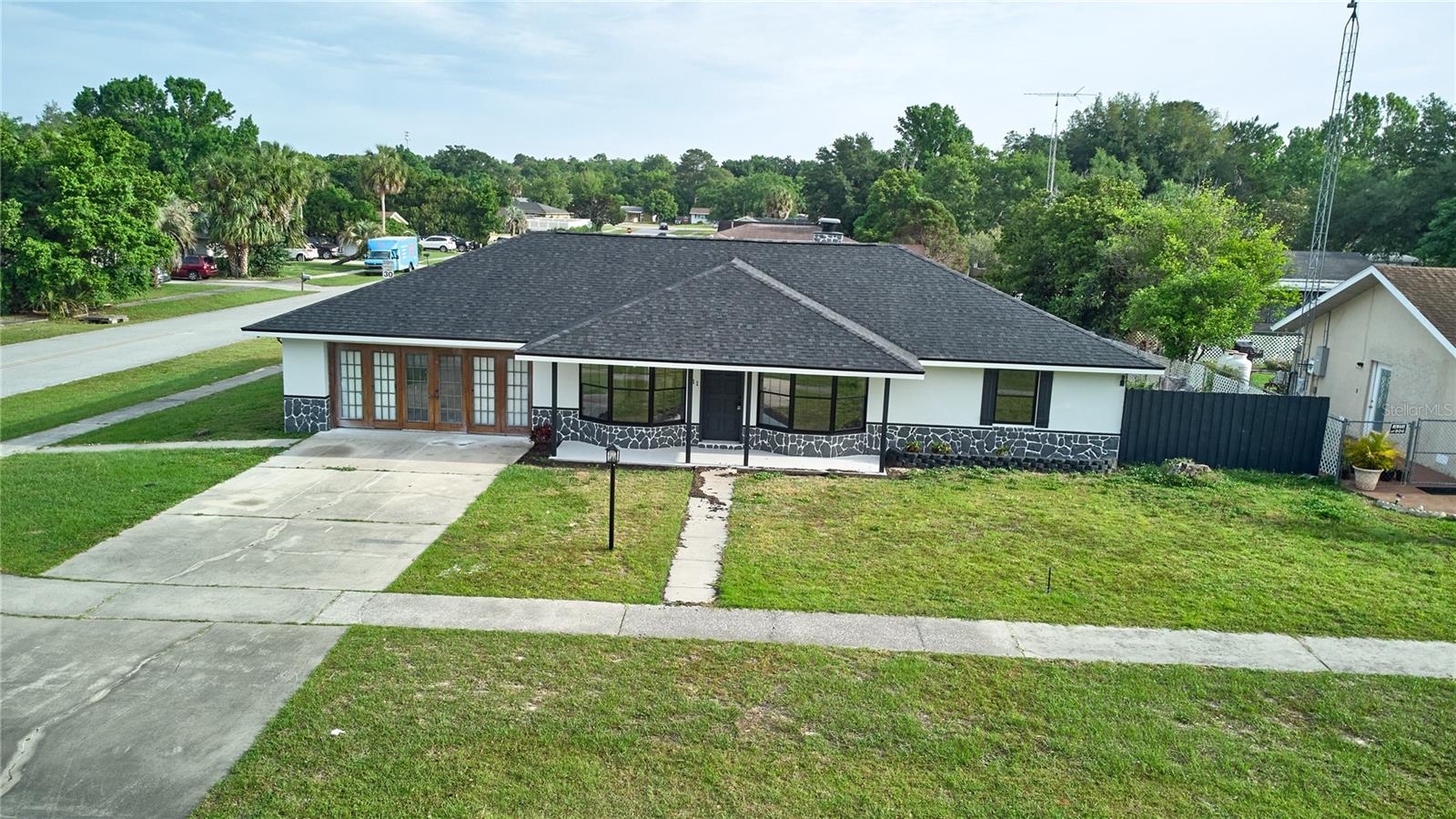 211 MARION OAKS LN, OCALA, FL, 34473
