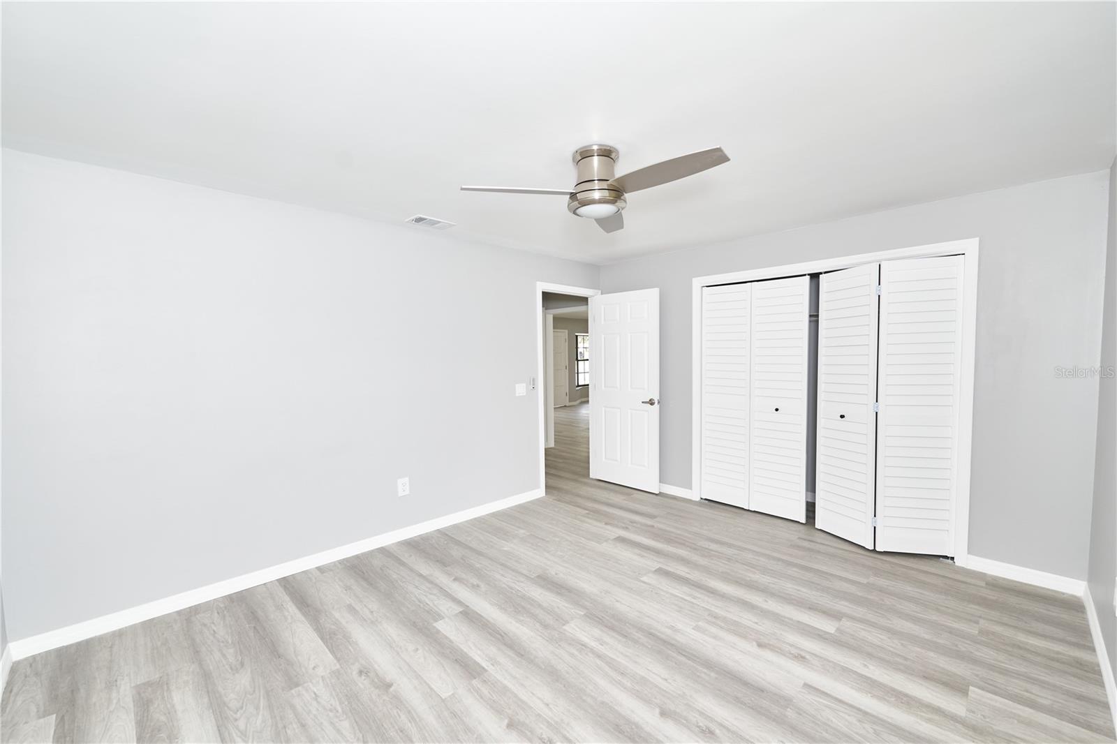 211 MARION OAKS LN, OCALA, FL, 34473