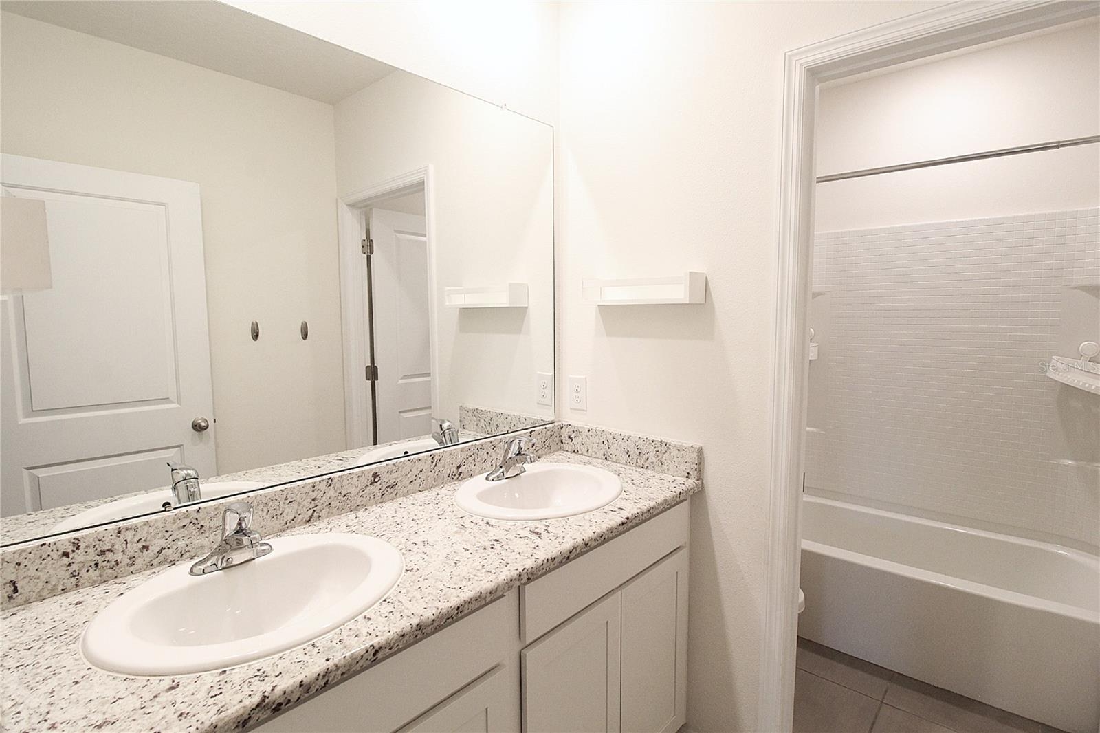 16474 WOODSIDE GLN, PARRISH, FL, 34219
