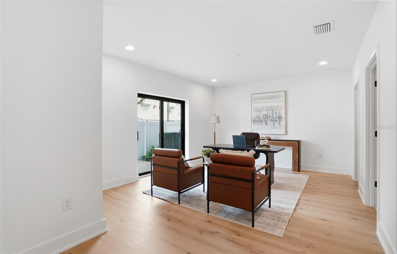 3002 W PLATT #4, TAMPA, FL, 33609