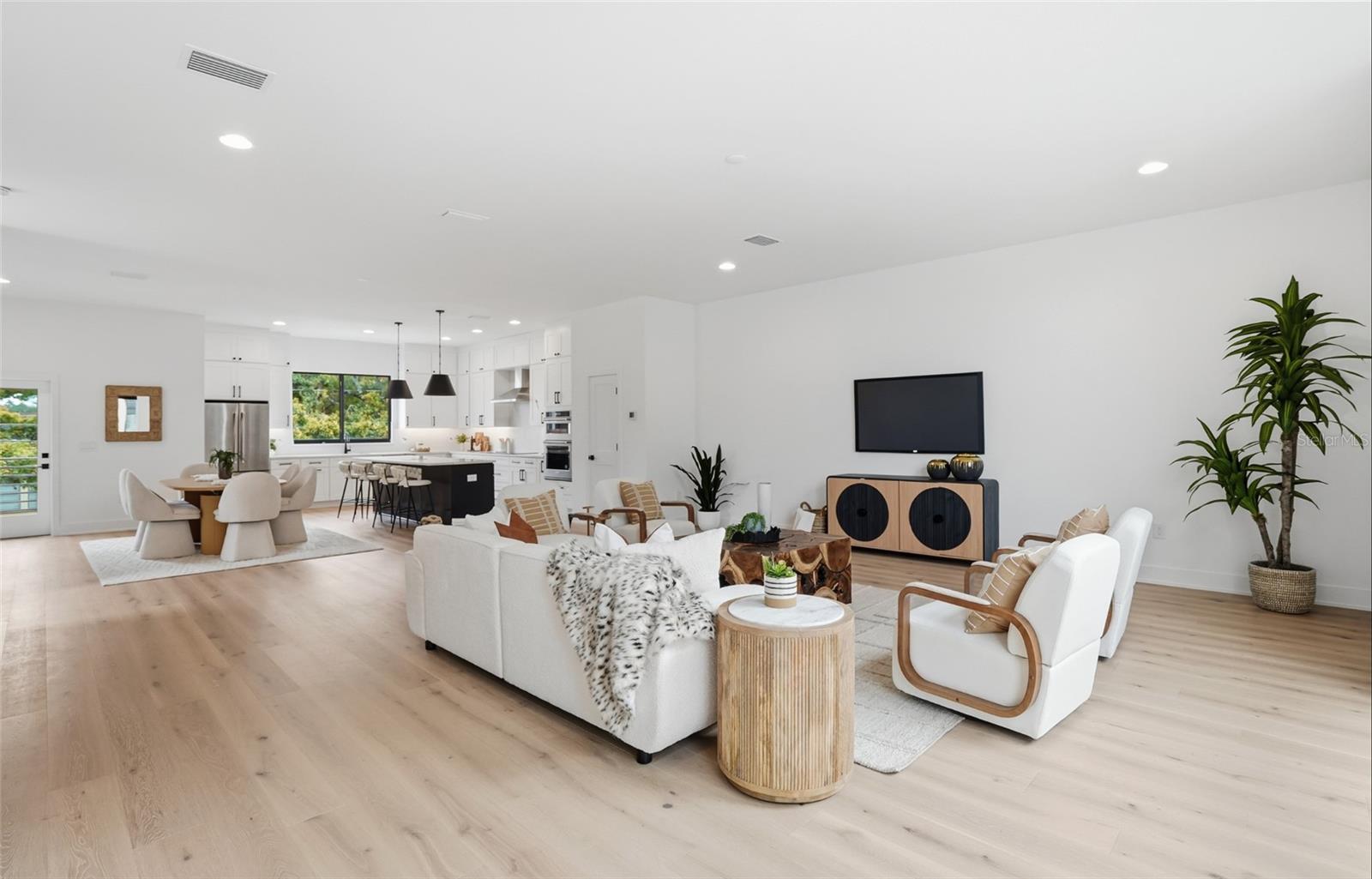 3002 W PLATT #4, TAMPA, FL, 33609