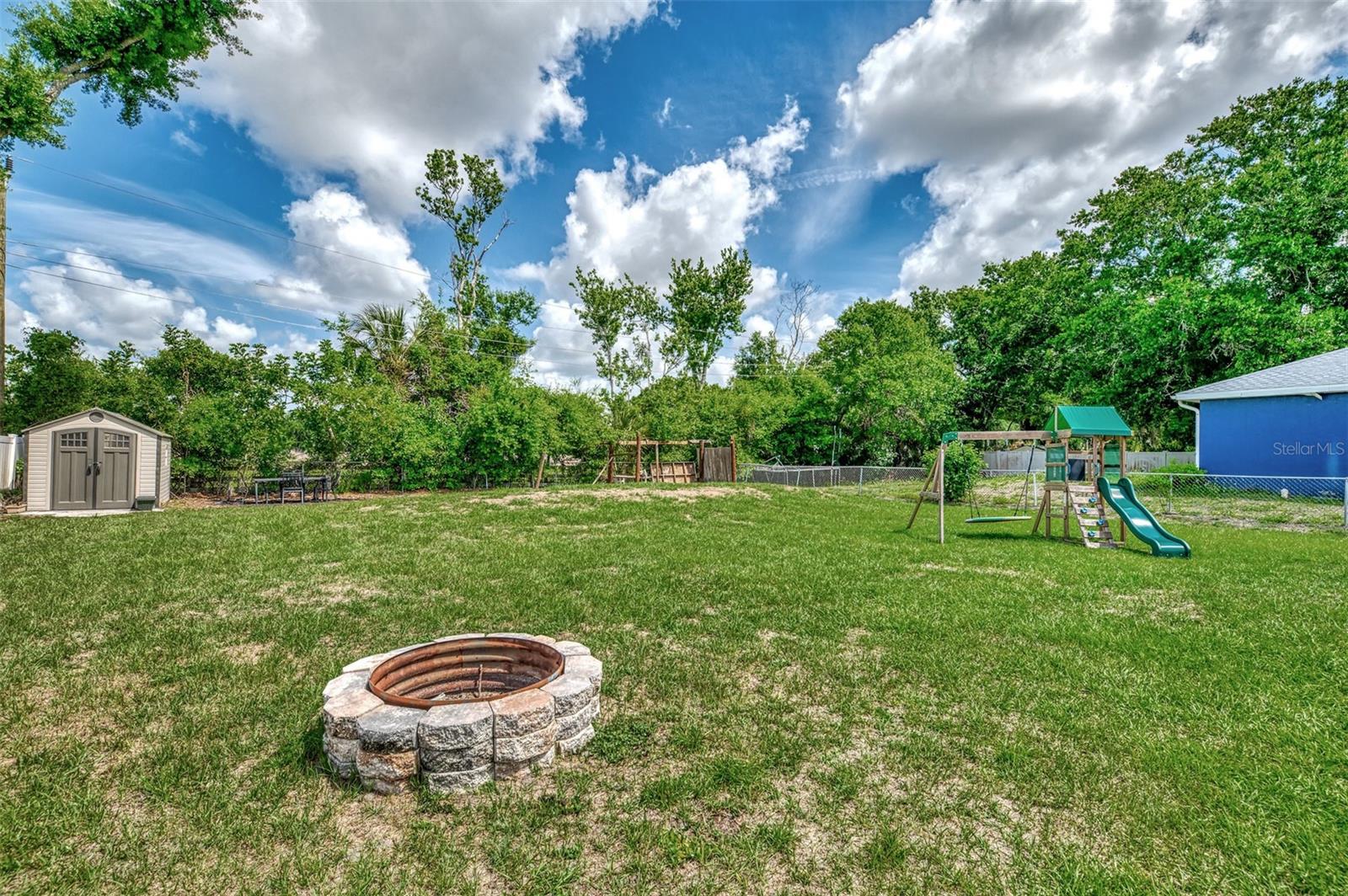 5807 28TH AVENUE DR E, BRADENTON, FL, 34208