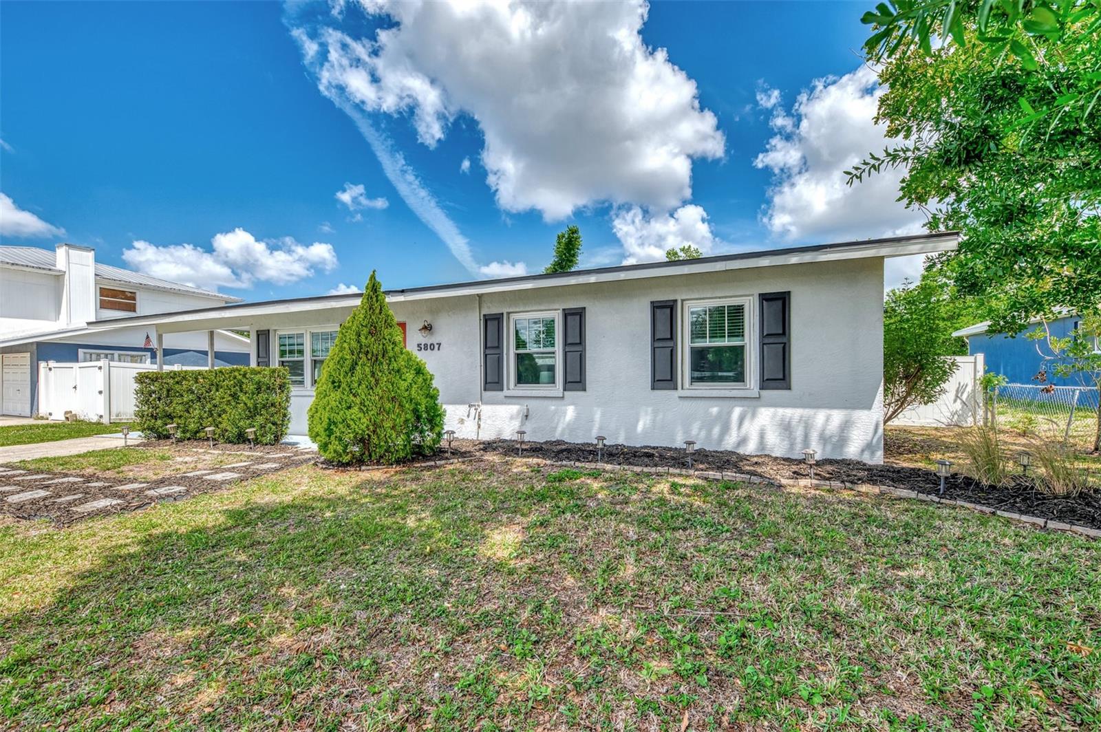 5807 28TH AVENUE DR E, BRADENTON, FL, 34208