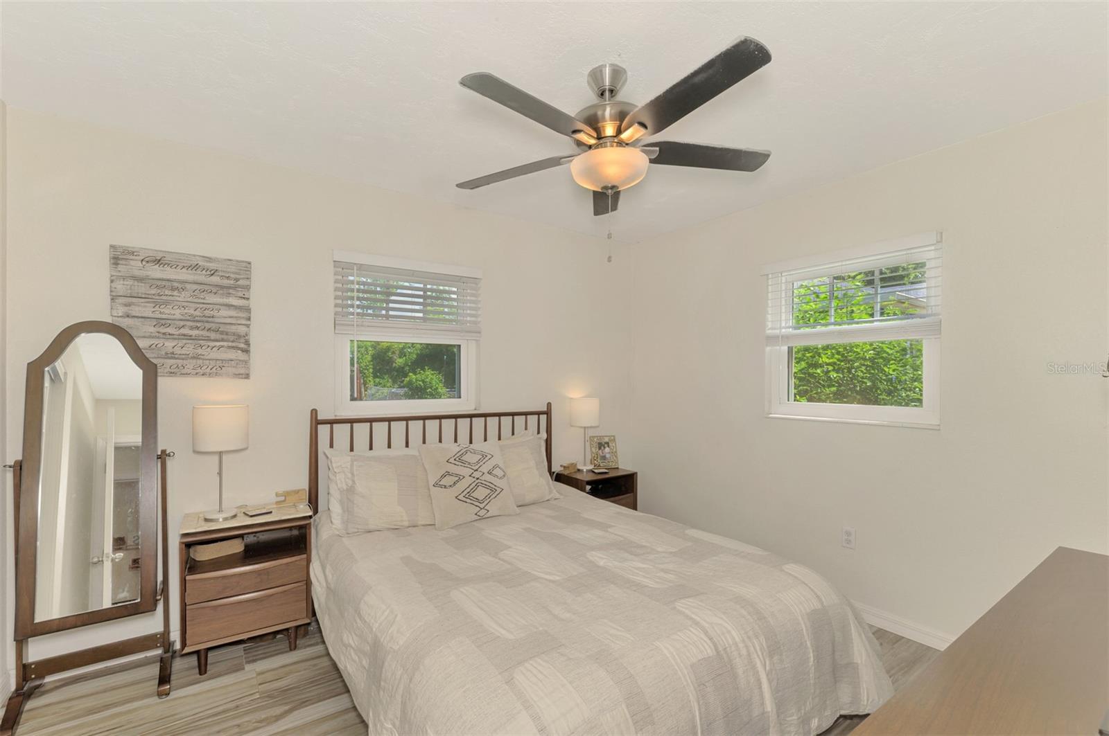 5807 28TH AVENUE DR E, BRADENTON, FL, 34208