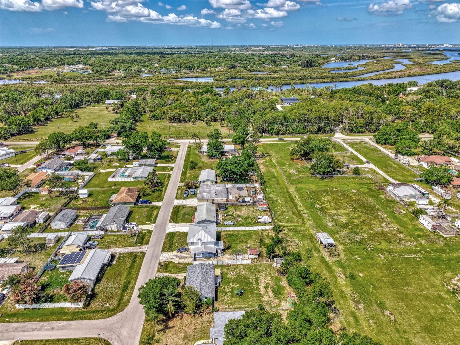 5807 28TH AVENUE DR E, BRADENTON, FL, 34208