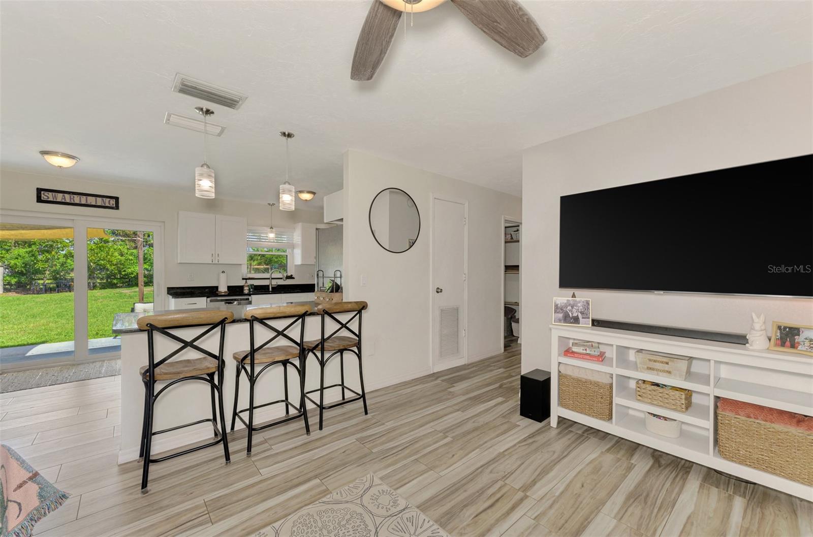 5807 28TH AVENUE DR E, BRADENTON, FL, 34208