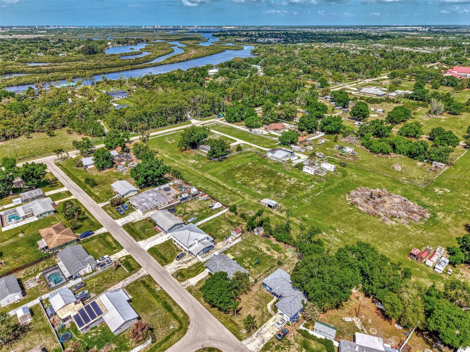 5807 28TH AVENUE DR E, BRADENTON, FL, 34208