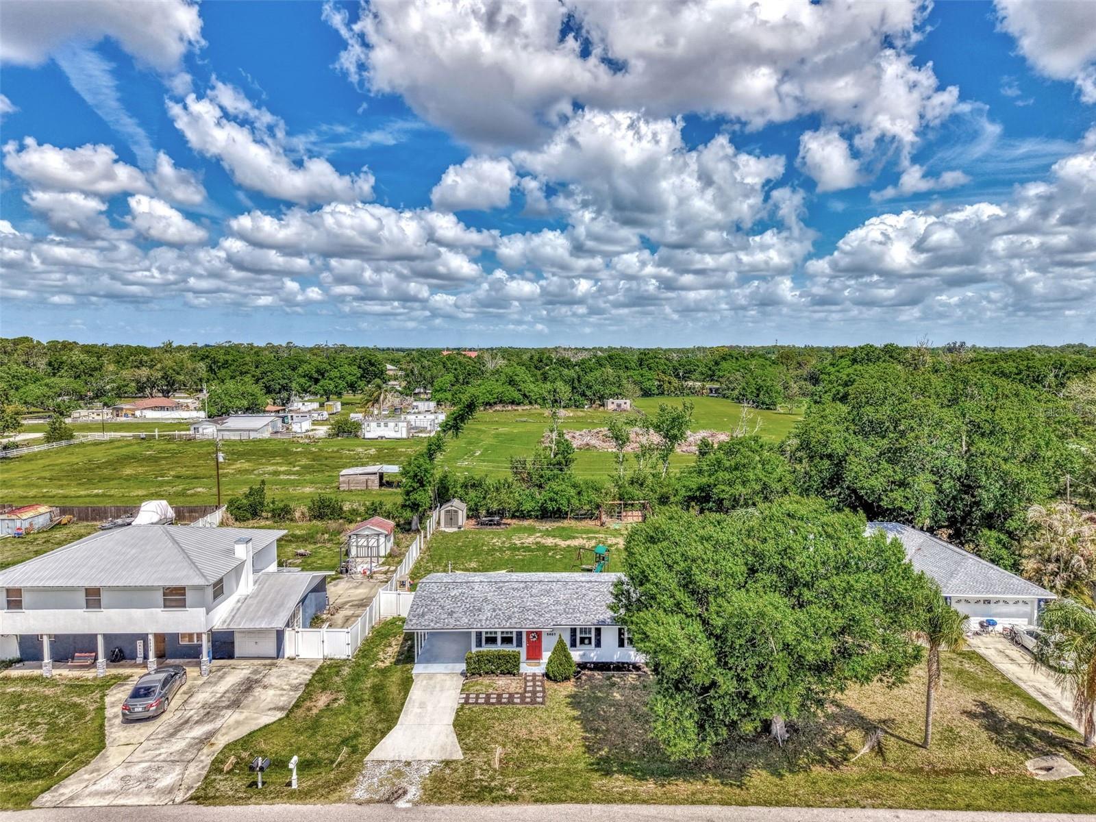 5807 28TH AVENUE DR E, BRADENTON, FL, 34208