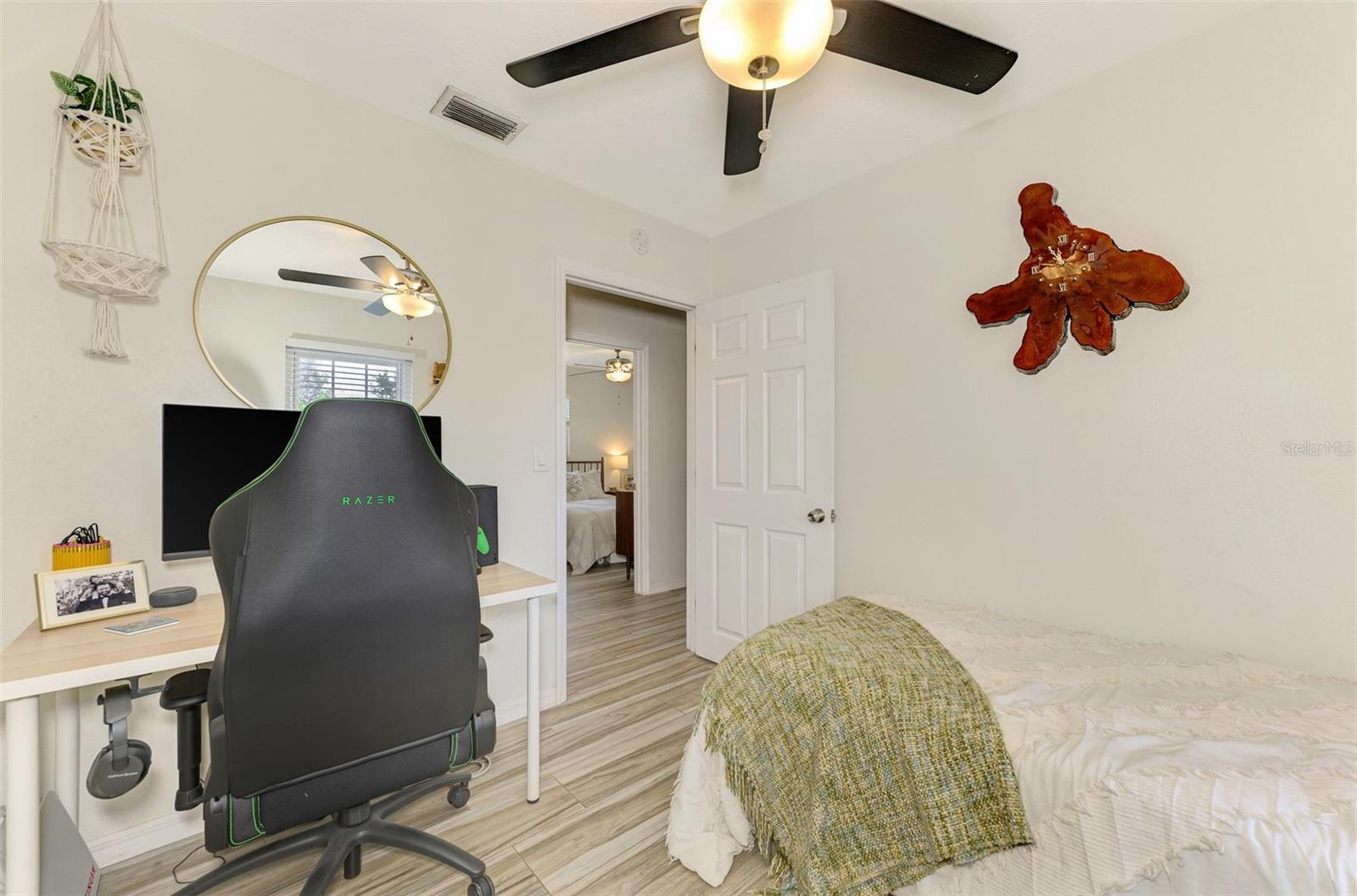 5807 28TH AVENUE DR E, BRADENTON, FL, 34208