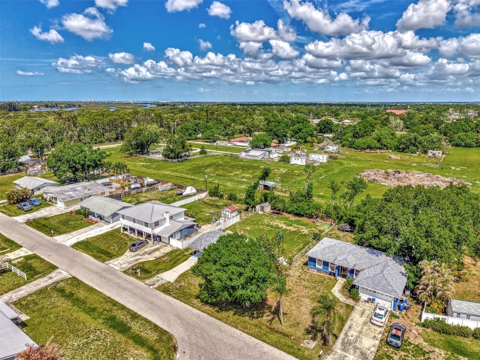 5807 28TH AVENUE DR E, BRADENTON, FL, 34208