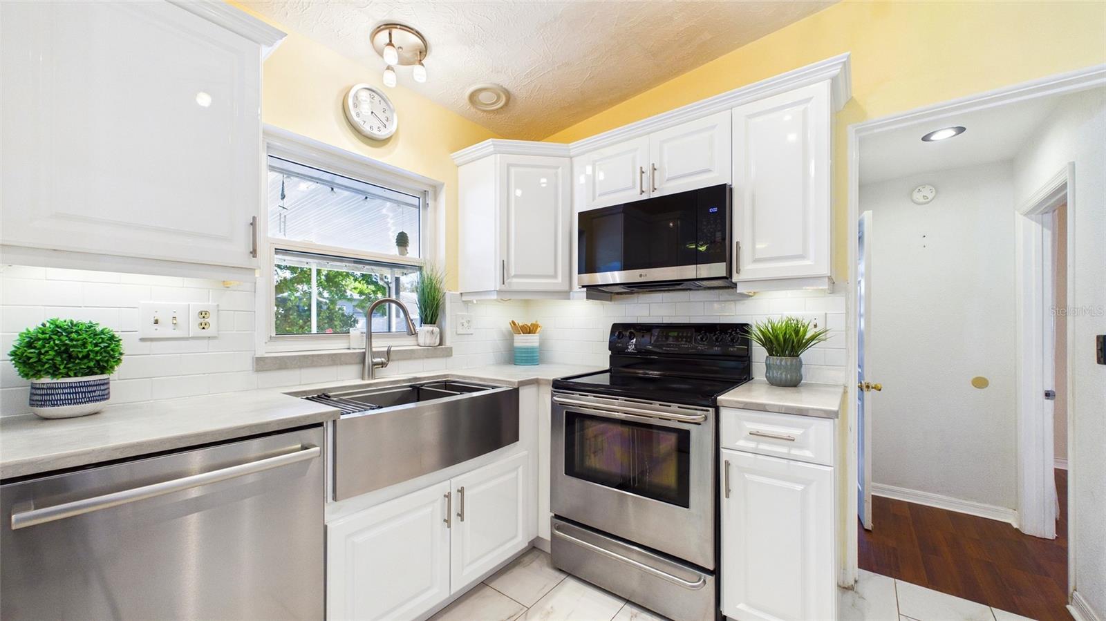 6447 17TH PL N, ST PETERSBURG, FL, 33710