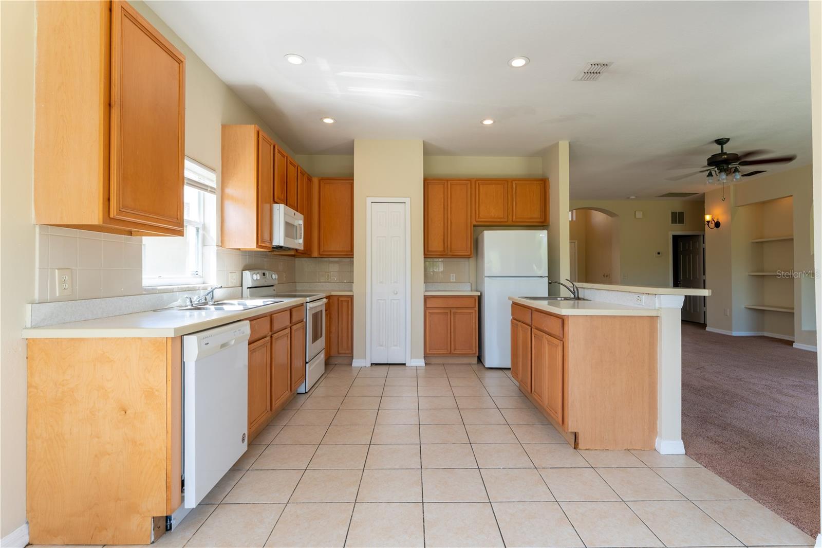 2563 ASTER COVE LN, KISSIMMEE, FL, 34758