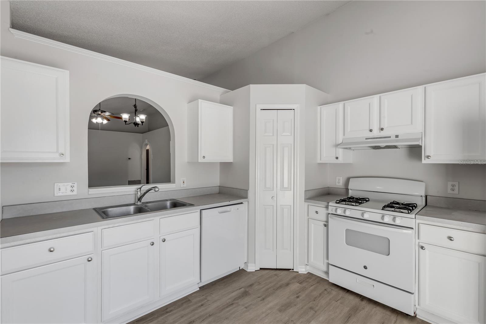 8757 CLAIBORNE CT, ORLANDO, FL, 32825