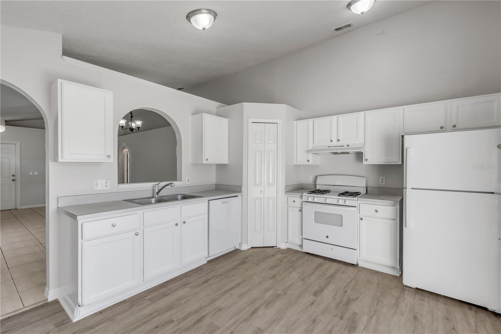 8757 CLAIBORNE CT, ORLANDO, FL, 32825