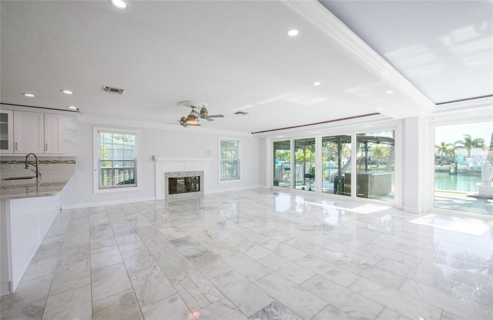 551 CRYSTAL DR, MADEIRA BEACH, FL, 33708