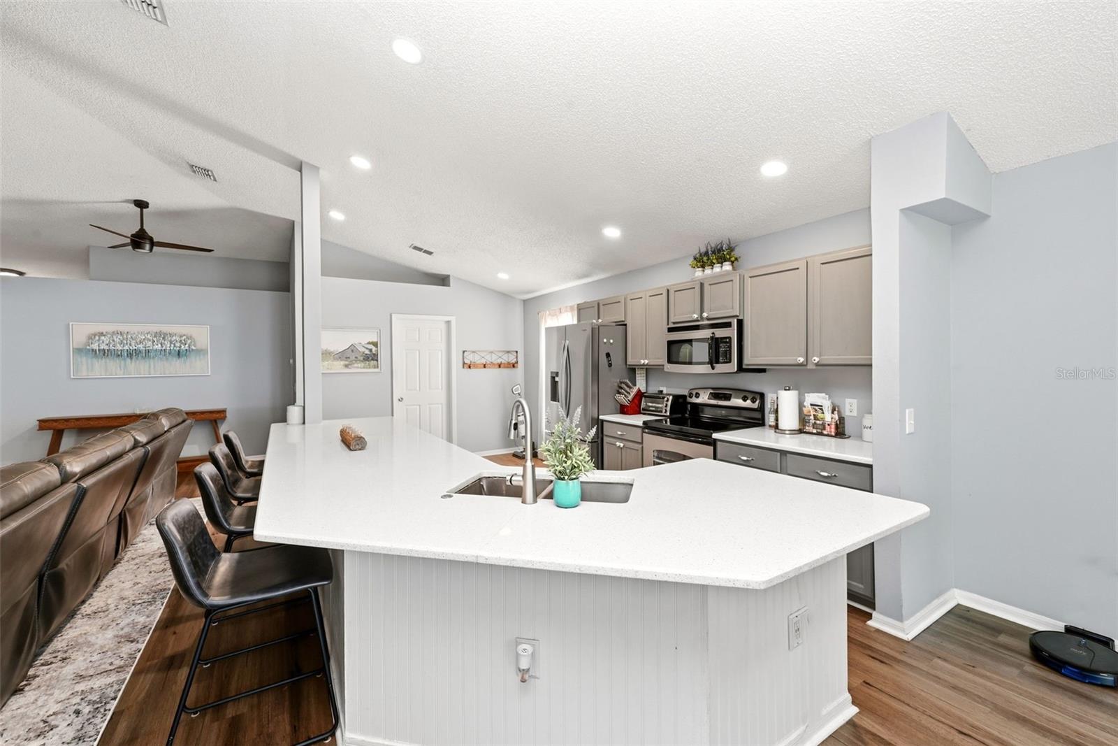 2257 KINGSCREST CIR, APOPKA, FL, 32712