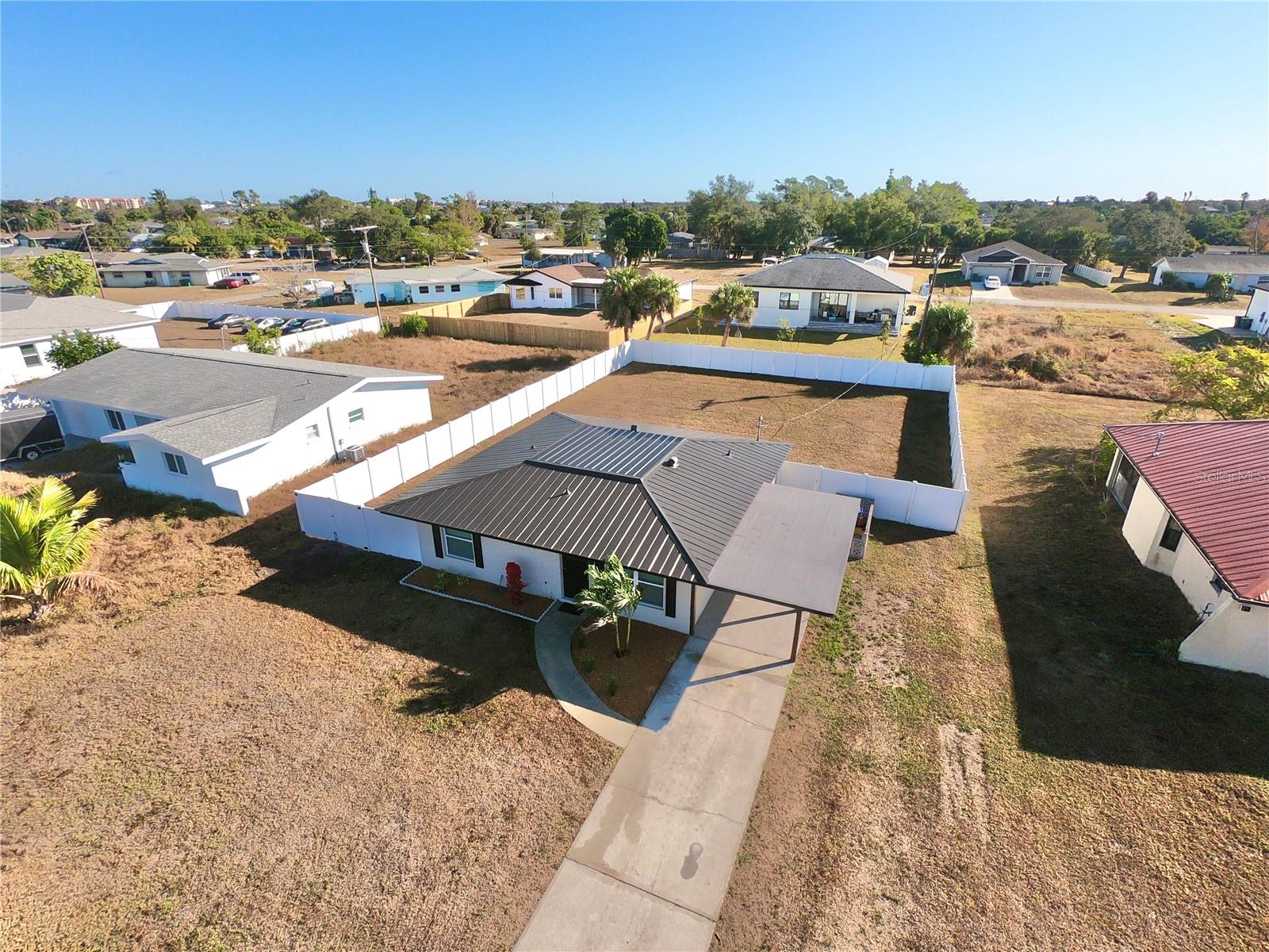 3324 PORT CHARLOTTE BLVD, PORT CHARLOTTE, FL, 33952