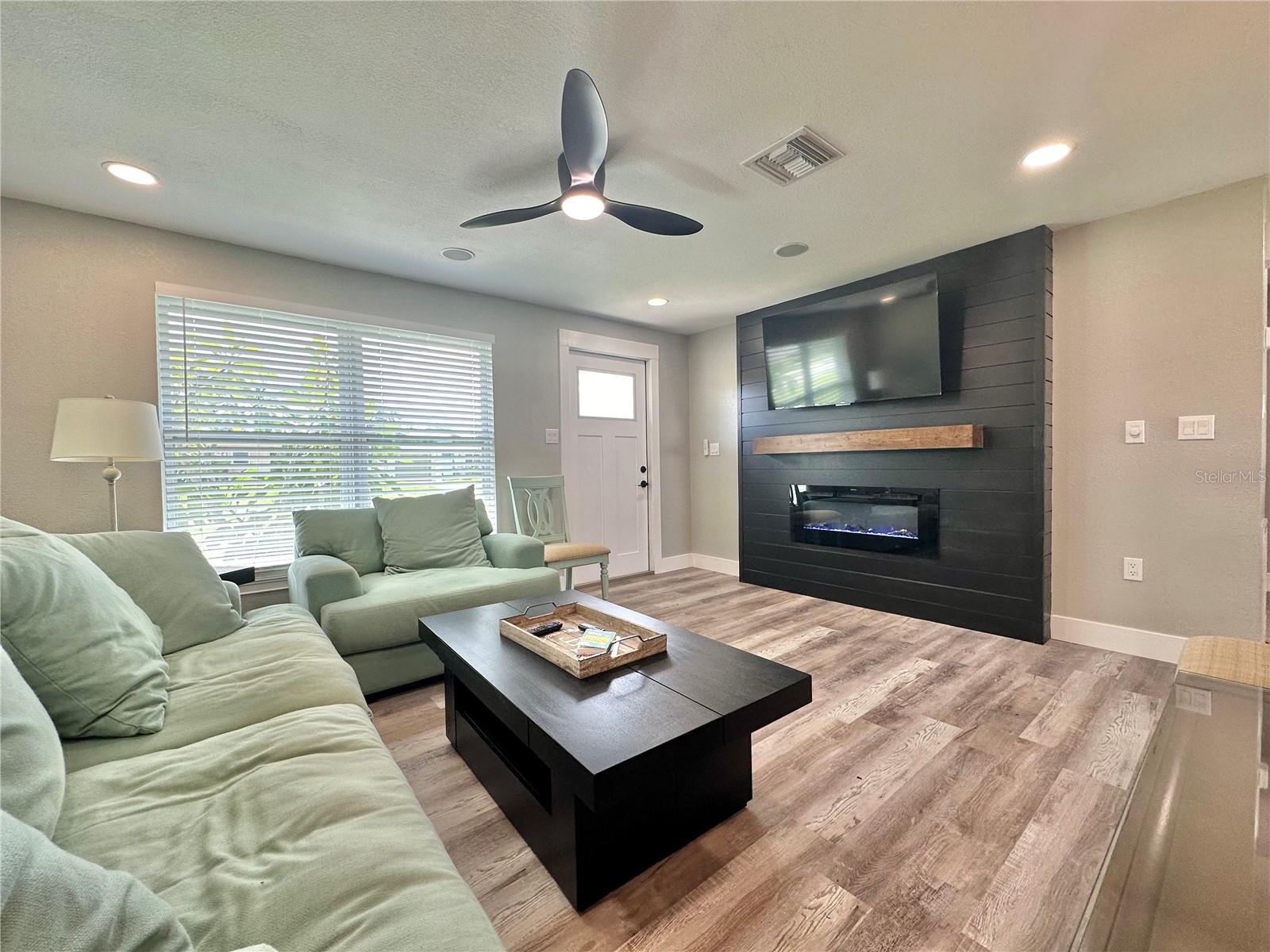3324 PORT CHARLOTTE BLVD, PORT CHARLOTTE, FL, 33952