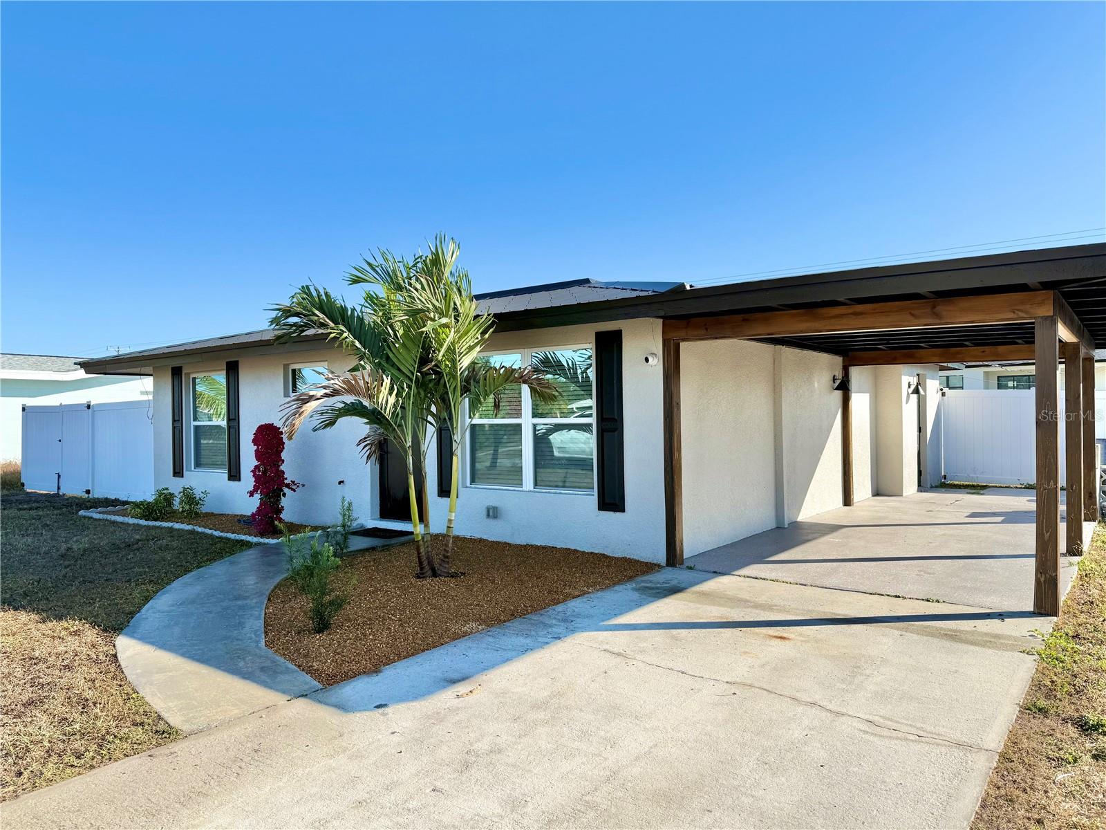 3324 PORT CHARLOTTE BLVD, PORT CHARLOTTE, FL, 33952