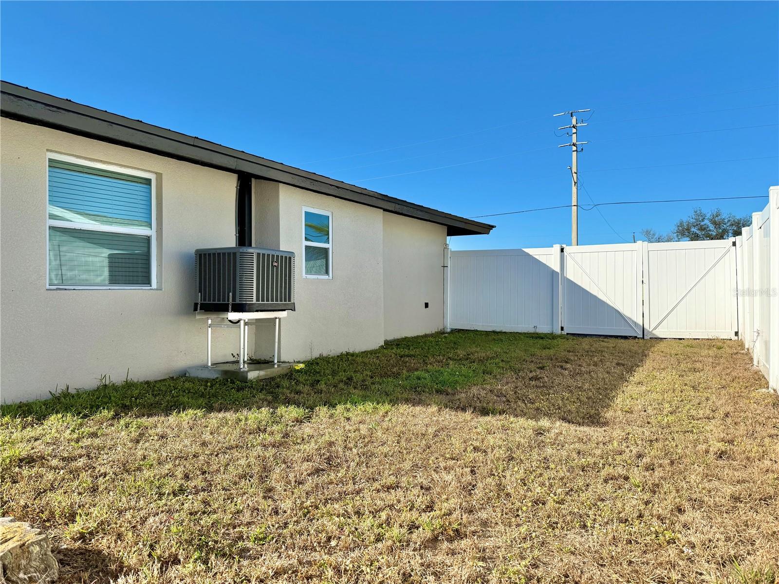 3324 PORT CHARLOTTE BLVD, PORT CHARLOTTE, FL, 33952