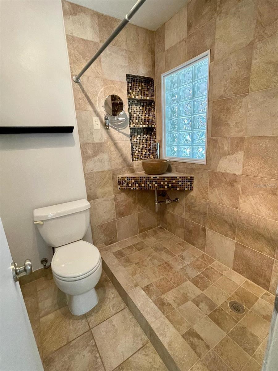 3311 W TYSON AVE, TAMPA, FL, 33611