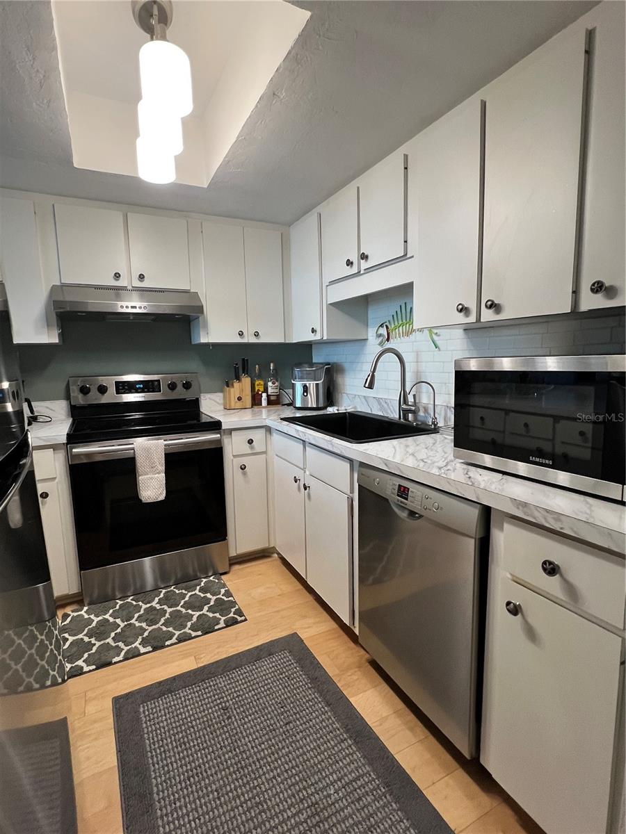 850 3RD ST #2, CEDAR KEY, FL, 32625
