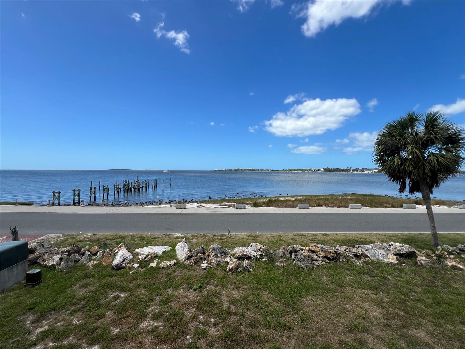 850 3RD ST #2, CEDAR KEY, FL, 32625