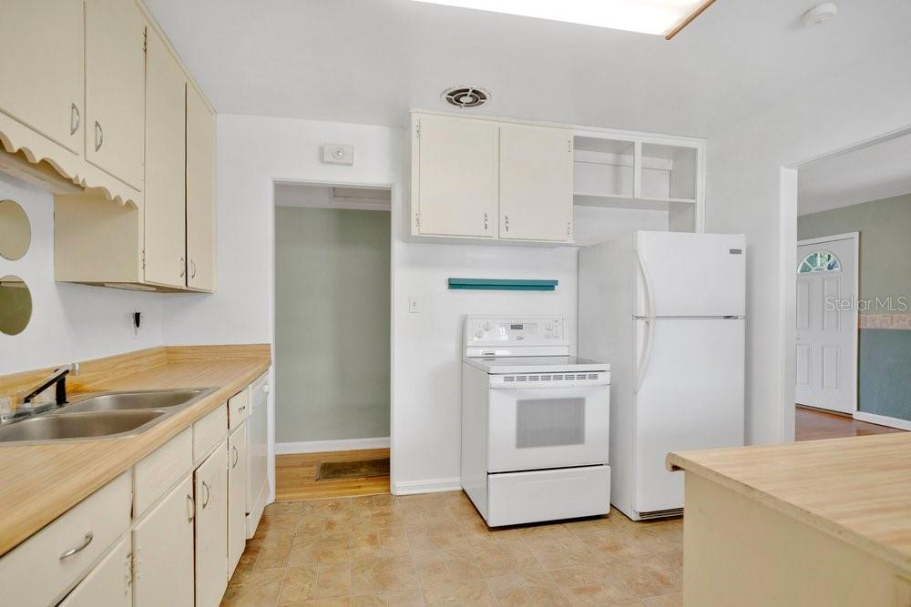 2501 BETHAWAY AVE, ORLANDO, FL, 32806