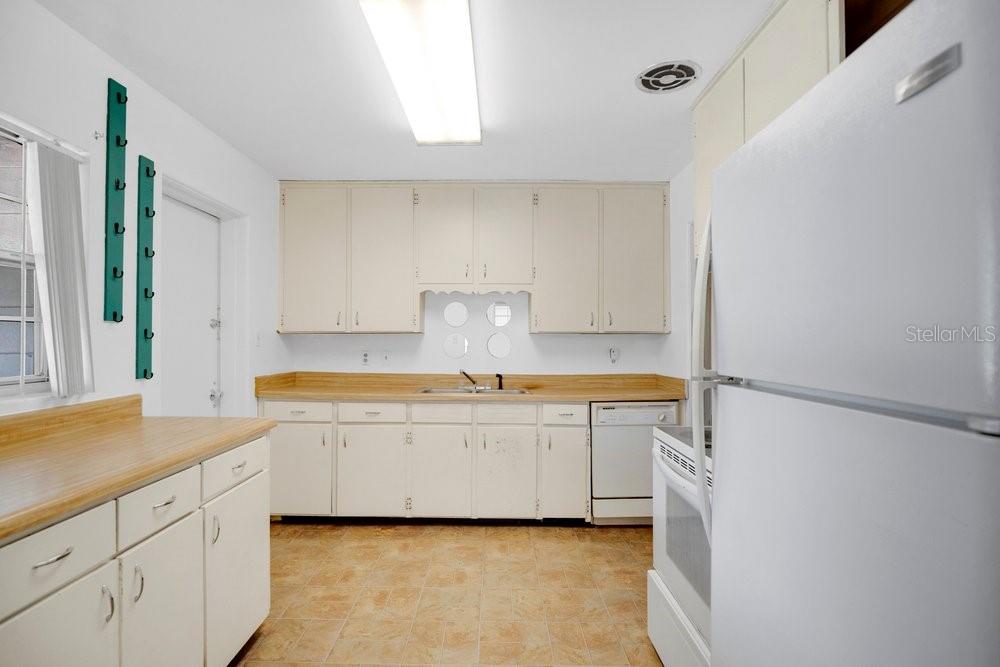 2501 BETHAWAY AVE, ORLANDO, FL, 32806