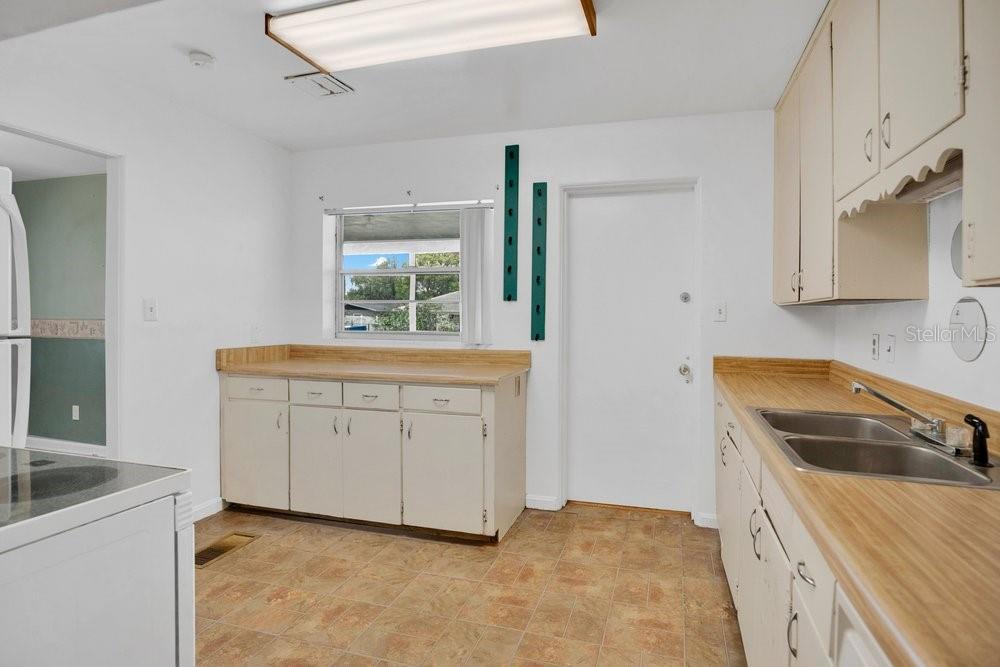 2501 BETHAWAY AVE, ORLANDO, FL, 32806