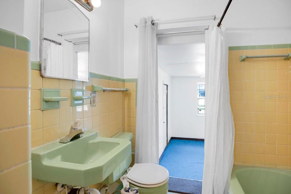 2501 BETHAWAY AVE, ORLANDO, FL, 32806