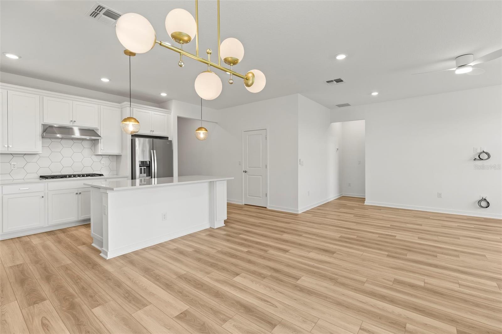 6703 MICHAEL FAVOR WAY, WESLEY CHAPEL, FL, 33545