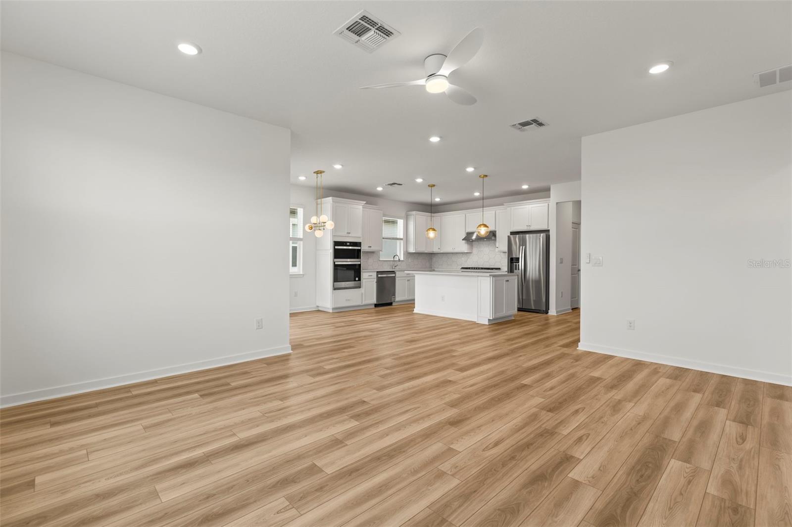 6703 MICHAEL FAVOR WAY, WESLEY CHAPEL, FL, 33545