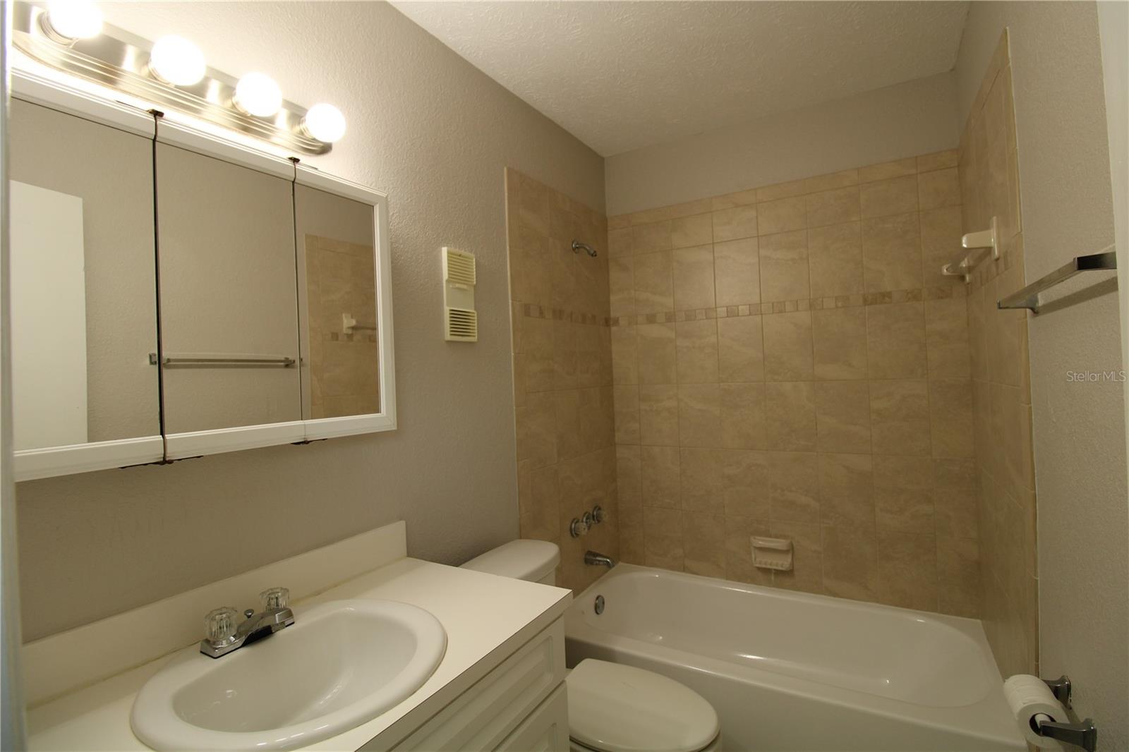 13731 JUNIPER BLOSSOM DR #201, TAMPA, FL, 33618